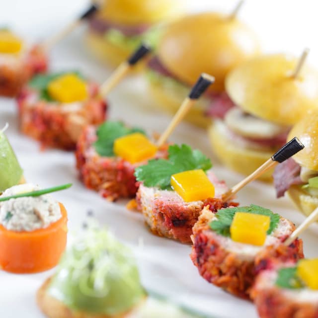 2050000337239 - Traiteur Idbuffet - Kit cocktail dînatoire - 241 pièces