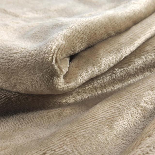 3574386087971 - Douceur D Interieur - Plaid Uni En Flanelle Taupe