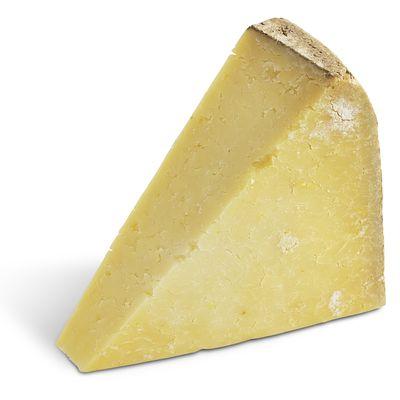  - Androuet, Maître Fromager - Cantal Entre Deux AOP - Lait de vache pasteurisé