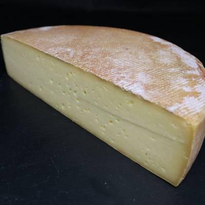  - Le Chariot à fromages, Artisan Fromager - Raclette de Savoie Fermière IGP Artisanale Lait de vache cru