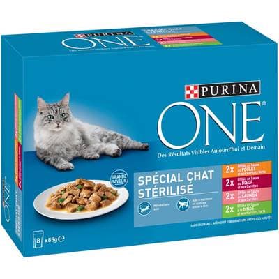 Purina - One Sachets en sauce Effilés Bœuf, Poulet, Saumon et Dinde pour chat stérilisé, 8x85g