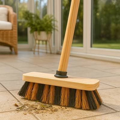 Ménatex Balai coco zébré avec manche bois 130cm