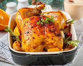 Chapon fermier en habit d'herbes