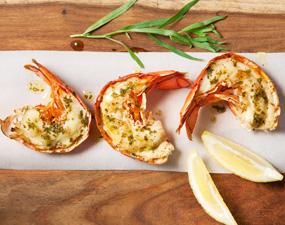 Homard grillé au beurre d'ail 
