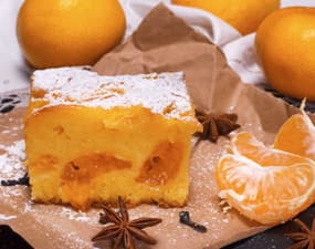 Gâteau de noël à la mandarine et aux fruits secs