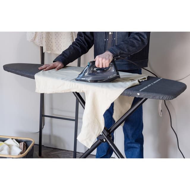 8710755241420 - Brabantia - Table à repasser et à vapeur D 135x45 cm, zone repose-fer résistante à la chaleur - Denim Black