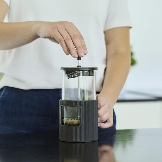 5404035732496 - Point virgule - Cafetière à piston en fonte et verre borosilicate