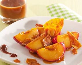 prunes caramélisées au beurre demi-sel, nougatine