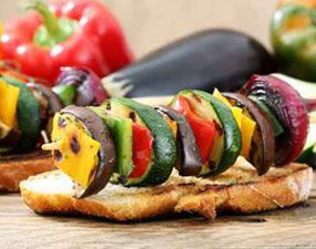 FARANDOLE DE PETITS LEGUMES A LA TAPENADE