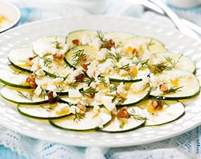 CARPACCIO DE COURGETTES AUX COPEAUX DE PARMESAN ET ANETH
