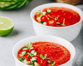 Gaspacho de tomates, pastèque et menthe