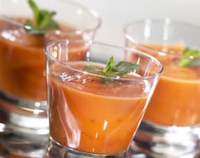 Gaspacho de tomates en verrines sans gluten