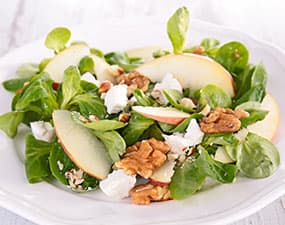 Salade aux pommes et rocamadour