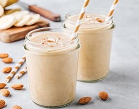 Smoothie banane au lait d'amande