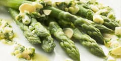 Asperges à l'estragon et au comté