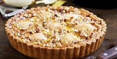 Tarte aux poires, raisins et miel